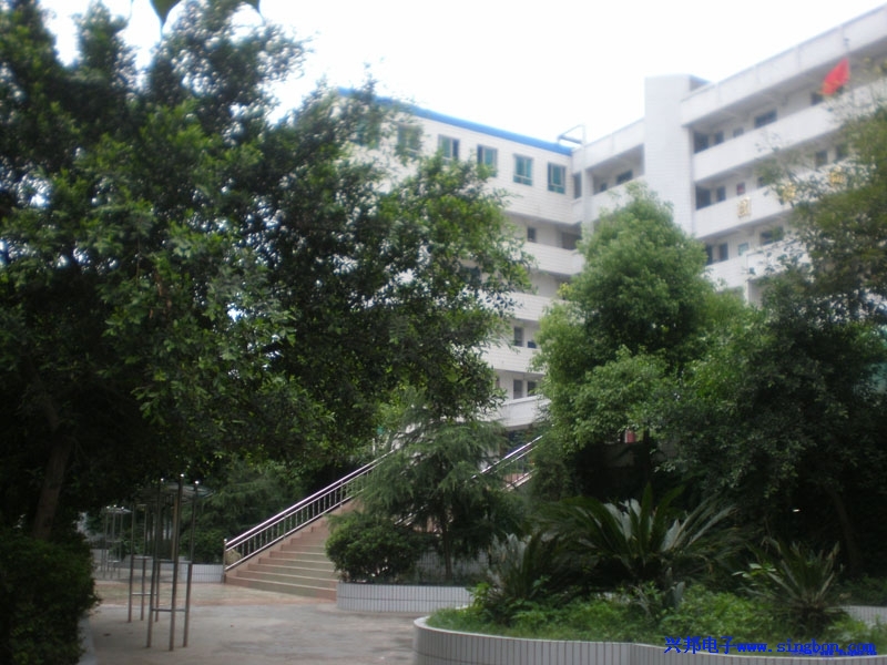 儀隴縣南圖實(shí)驗學(xué)校公廁廁所節水器