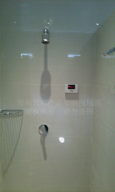 紅外感應IC卡水控機在武漢市劉勇國際健身會(huì )安裝現場(chǎng)