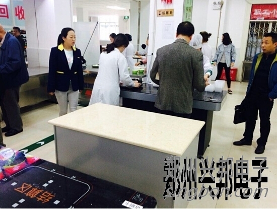 四川省人民醫院：職工食堂智慧餐臺來(lái)了