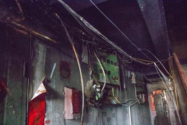 鄭州近4成火災由電氣引起，電動(dòng)車(chē)違規停放、充電，消防：重罰！