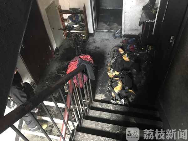 電動(dòng)車(chē)充電燃燒 戶(hù)主將被行政拘留